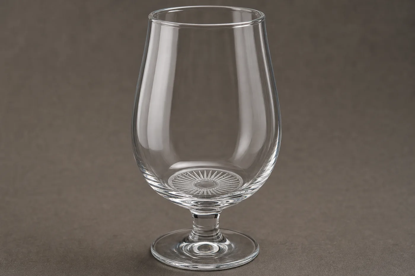 Nucleated pint chalice bowl silhouette
